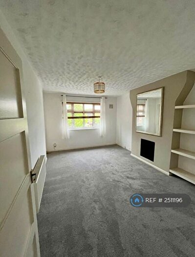 2 Bedroom Flat To Rent In Althorne Gardens, London, E18