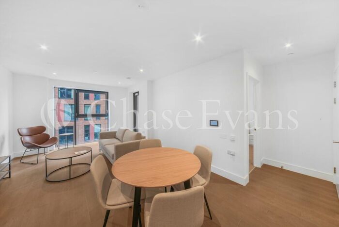 1 Bedroom Flat To Rent In Hewson Way, Elephant & Castle, London, SE17