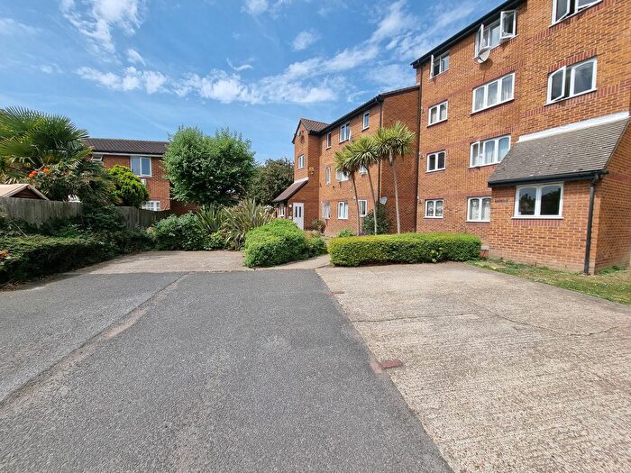 1 Bedroom Flat For Sale In John Silkin Lane, London, SE8