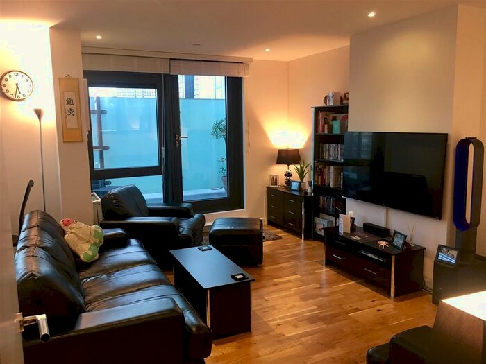 2 Bedroom Flat To Rent In Parliament House, Black Prince Road, London, SE1