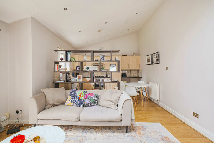 2 Bedroom Apartment To Rent In Church Rise, Forest Hill, SE23