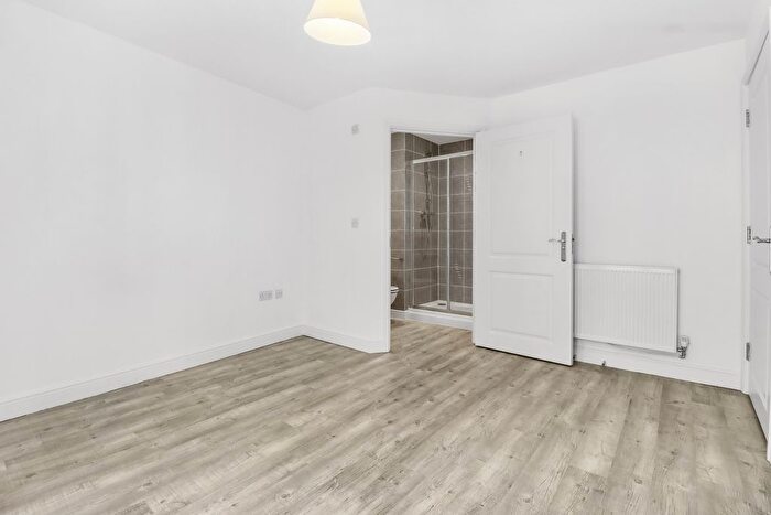 2 Bedroom Flat For Sale In Creine Mill Lane North, Canterbury, Kent, CT1