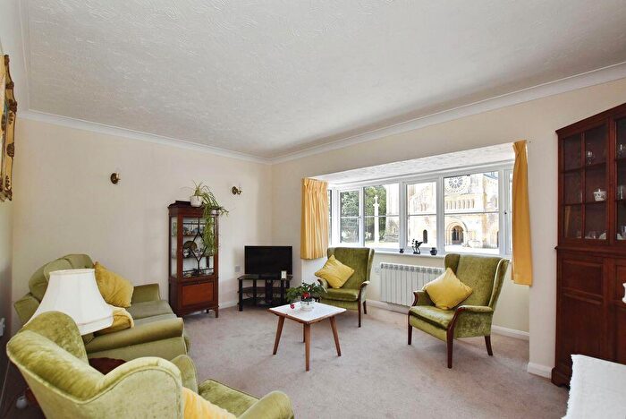 2 Bedroom Retirement Property For Sale In West Street, Salisbury ***Video Tour***, SP2