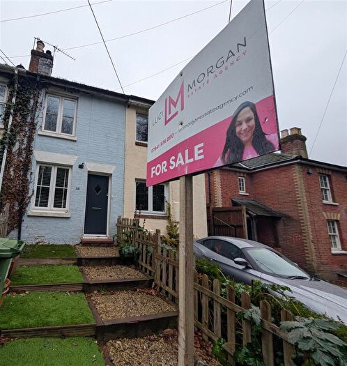 2 Bedroom Terraced House For Sale In Church Road, Old Bishopstoke, SO50