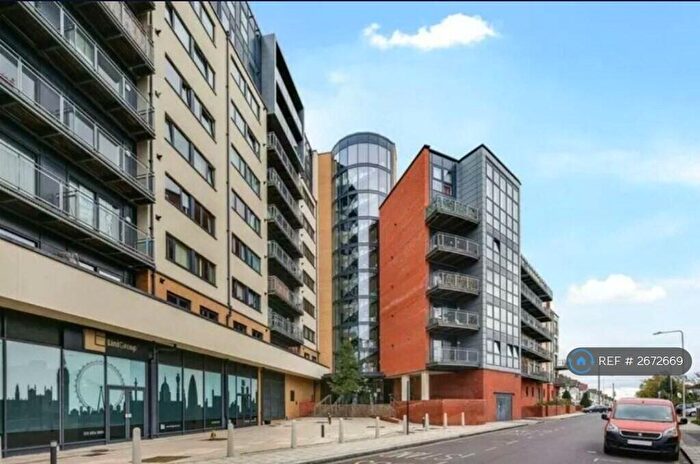 2 Bedroom Flat To Rent In Perth Road, Ilford, IG2