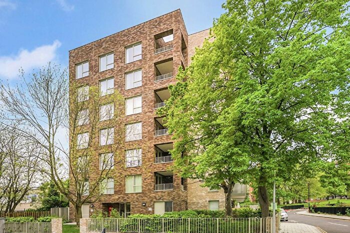 2 Bedroom Flat To Rent In Avenue Road, Acton, W3