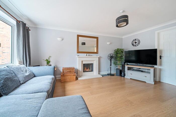 4 Bedroom Detached House For Sale In Wheelers Green Way, Thatcham, RG19