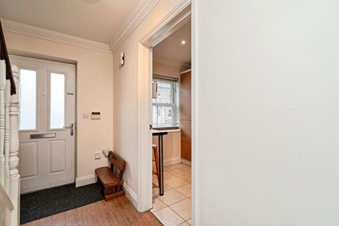 3 Bedroom Semi Detached House For Sale In Carrel Road, Gorleston, Great Yarmouth, NR31