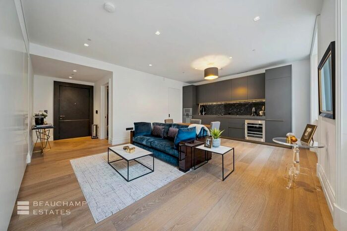 Studio To Rent In Apartment, Regent's Park W1B