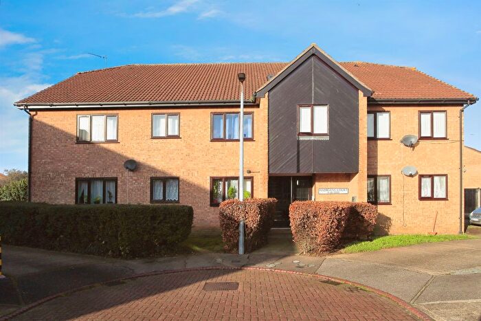 1 Bedroom Flat For Sale In Hadrians Court, Peterborough, PE2