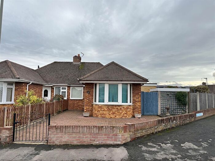 2 Bedroom Semi Detached Bungalow For Sale In Conway Road, Hucclecote, Gloucester, GL3
