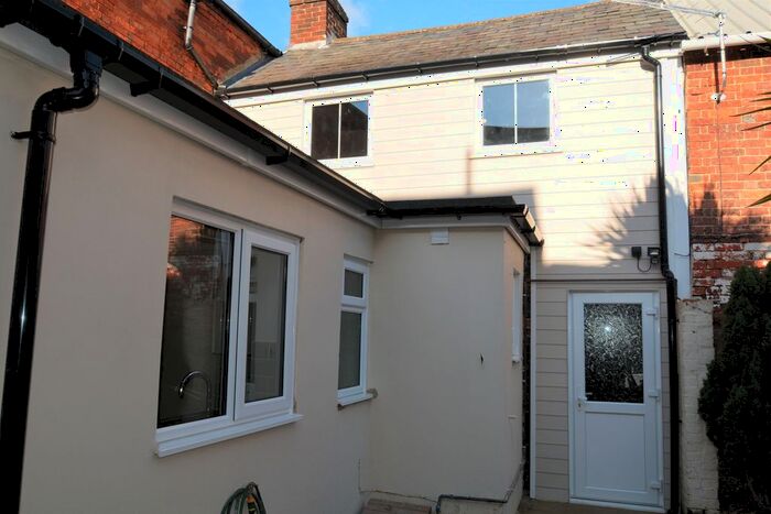 1 Bedroom Semi-Detached House To Rent In Orchard Street, Newport, PO30