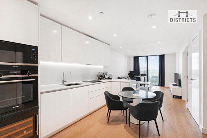 1 Bedroom Apartment For Sale In Hampton Tower, South Quay Plaza, E14