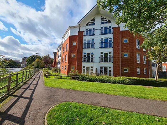 2 Bedroom Apartment To Rent In Kennet Walk, Reading, RG1