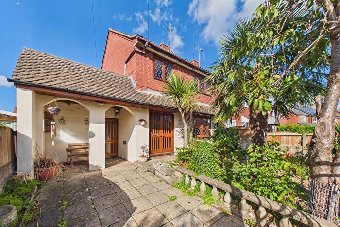 3 Bedroom Semi-Detached House For Sale In West Way, Uttoxeter, Staffordshire, ST14