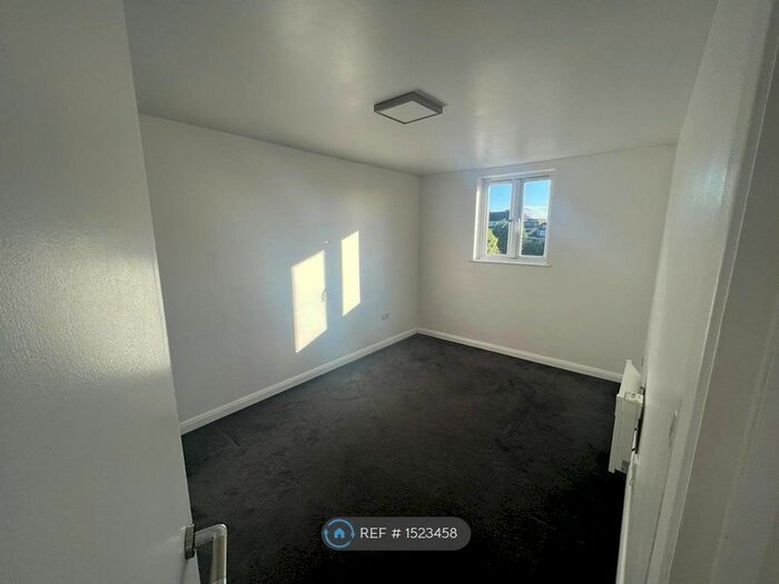 1 Bedroom Flat To Rent In London Road, Mitcham, CR4