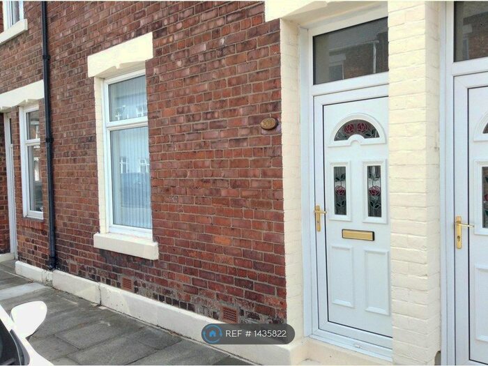 2 Bedroom Flat To Rent In Vine St, South Shields, NE33