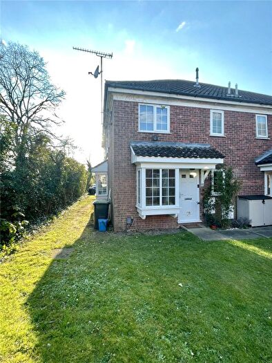1 Bedroom End Of Terrace House For Sale In Milverton Green, Luton, Bedfordshire, LU3