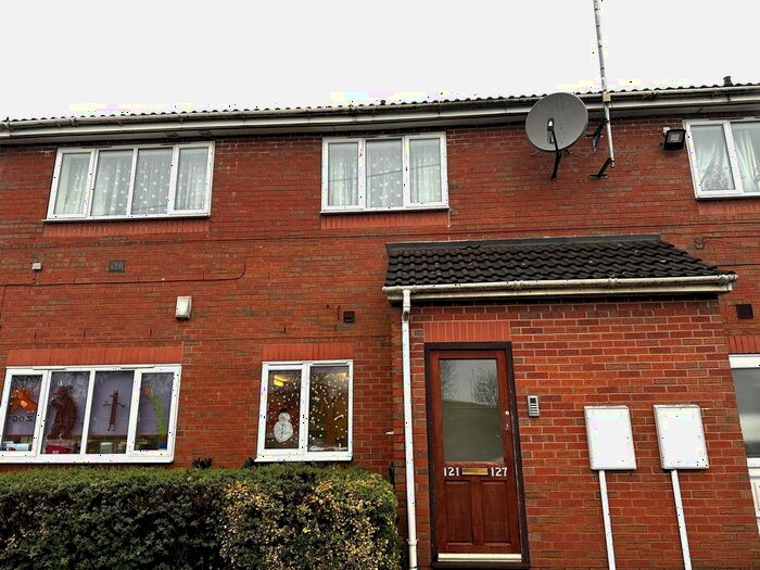 1 Bedroom Flat To Rent In Silverstone Crescent, Packmoor, Stoke-On-Trent, ST6