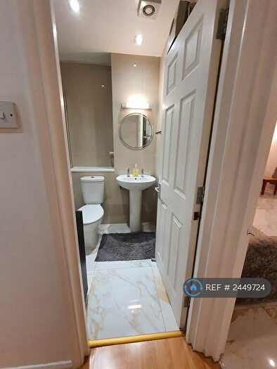 1 Bedroom Flat To Rent In Horseferry Road, London, E14