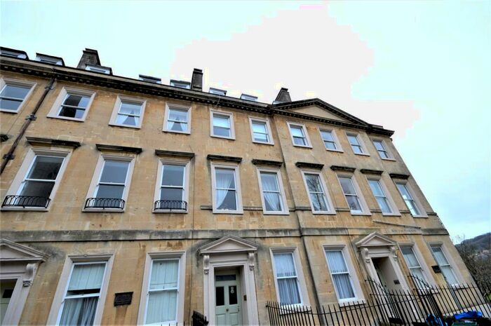 2 Bedroom Apartment To Rent In Southbourne Mansions, South Parade, Bath, BA2