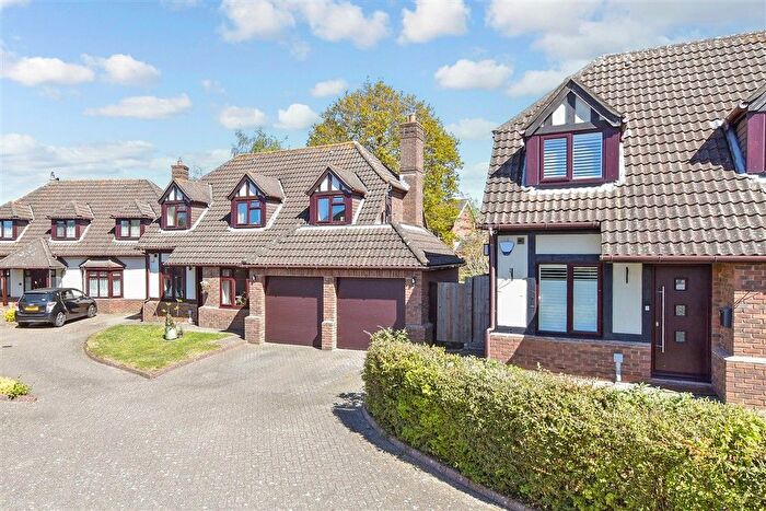 4 Bedroom Detached House For Sale In Turners Court, West Kingsdown, Sevenoaks, Kent, TN15