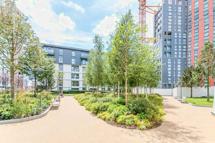 1 Bedroom Flat To Rent In Nine Elms Point, Vauxhall, London, SW8
