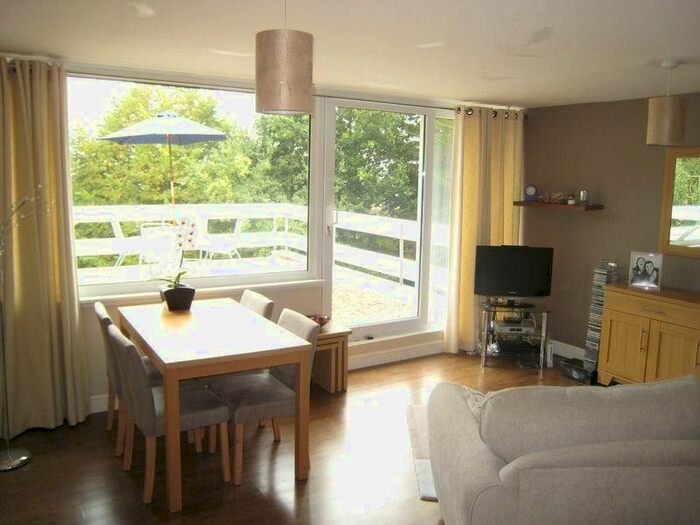 1 Bedroom Flat To Rent In Lansdowne, Woodwater Lane, Exeter, EX2