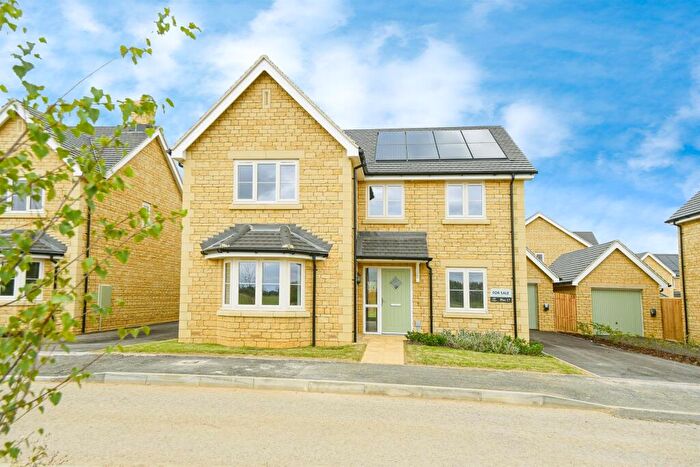 4 Bedroom Detached House For Sale In Great Somerford, Chippenham, SN15
