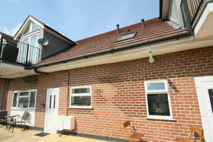 2 Bedroom Flat To Rent In High Street, Iver, SL0