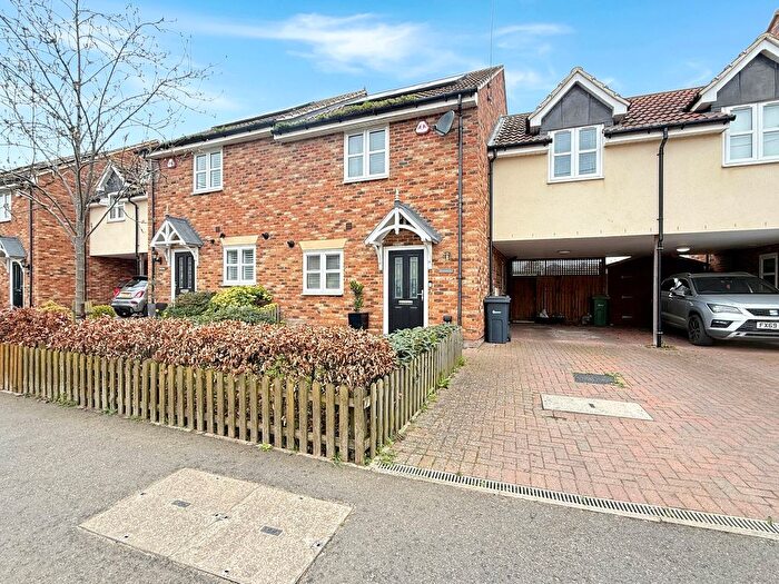 3 Bedroom Semi Detached House For Sale In Panfield Lane, Braintree, CM7