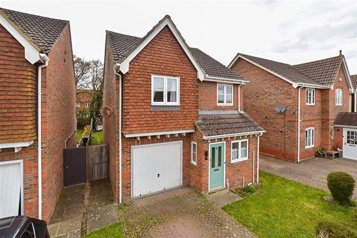 3 Bedroom Detached House For Sale In Haywain Close, Kingsnorth, Ashford, Kent, TN23