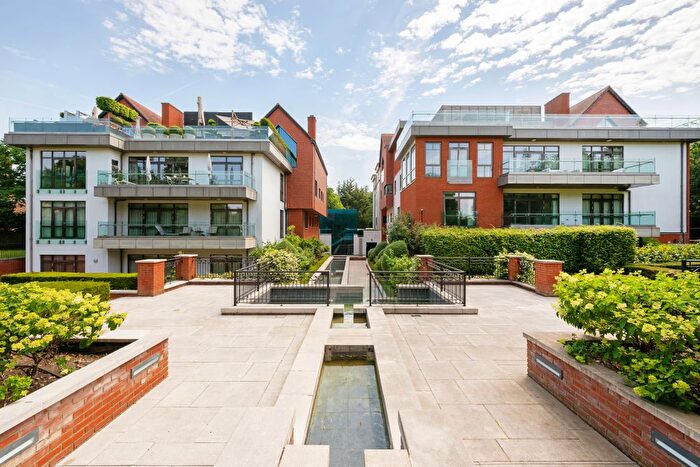 4 Bedroom Flat For Sale In The Bishops Avenue, London, London, N2