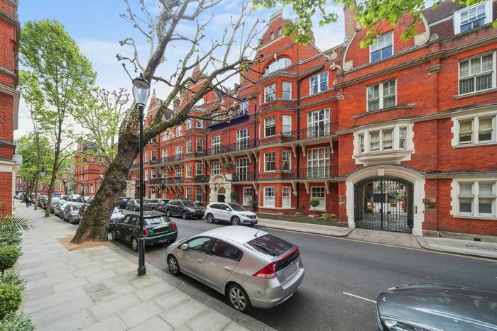 4 Bedroom Flat To Rent In Flood Street, Chelsea, London, SW3