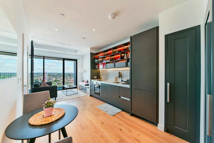 Studio To Rent In Corson House, London City, City Island Way, Poplar, London, E14