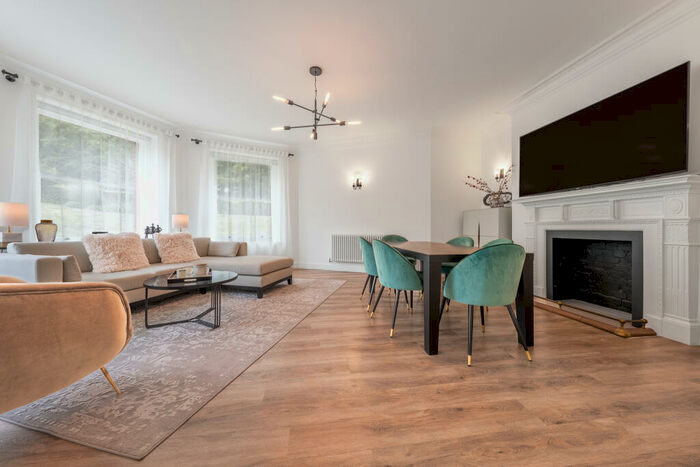 3 Bedroom Apartment To Rent In Abbey Road, St John's Wood, London, NW8