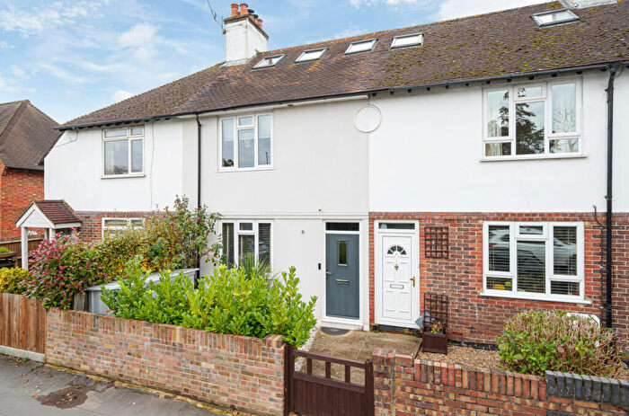 4 Bedroom Terraced House For Sale In Woking Road, Guildford, Surrey, GU1