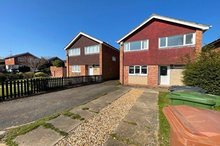 3 Bedroom Detached House To Rent In Torrington Crescent, Wellingborough, NN8