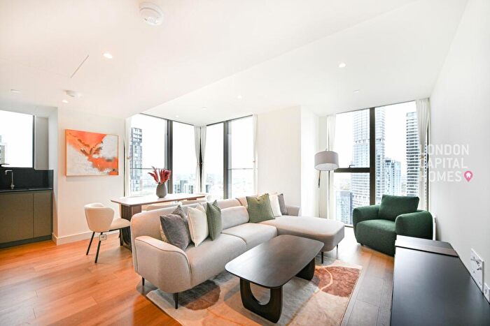 2 Bedroom Apartment To Rent In Harcourt Tower, Marsh Wall, London, E14