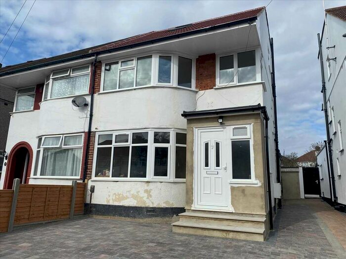 5 Bedroom Semi-Detached House To Rent In Felbridge Avenue, Stanmore, HA7