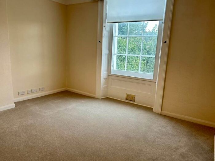 1 Bedroom Flat To Rent In Victoria Park Road, St. Leonards, Exeter, EX2