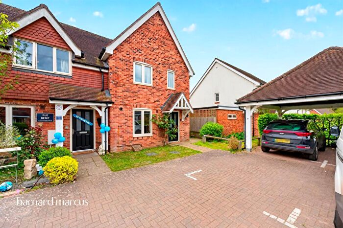 3 Bedroom End Of Terrace House For Sale In Meadow Close, Westcott, Dorking, RH4