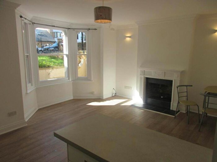 1 Bedroom Flat To Rent In Alexandra Road, Southend On Sea, SS1