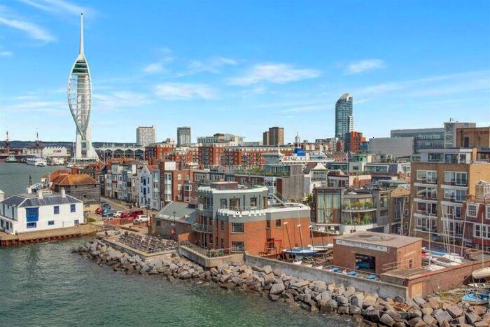 4 Bedroom Detached House For Sale In West Street, Old Portsmouth, PO1