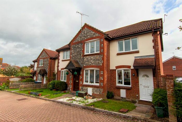 1 Bedroom Property To Rent In Vallance Close, Burgess Hill, RH15