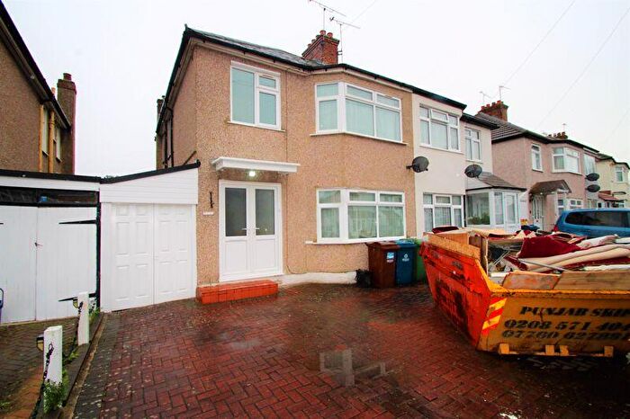 4 Bedroom Semi Detached House To Rent In Canterbury Road, Harrow, HA1