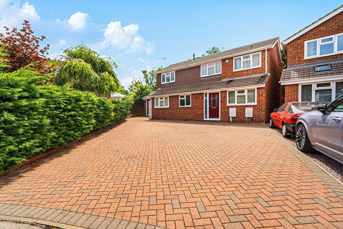 4 Bedroom Detached House For Sale In Wordsworth Drive, Bletchley, Milton Keynes, MK3