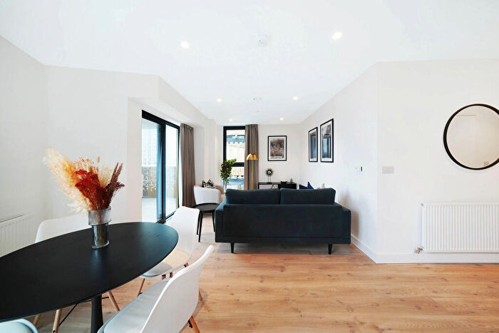 2 Bedroom Apartment To Rent In Pinnacle Tower, SE13