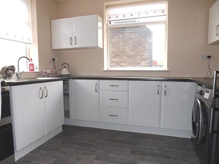 3 Bedroom Apartment To Rent In Fox Hill Road, Sheffield, S6