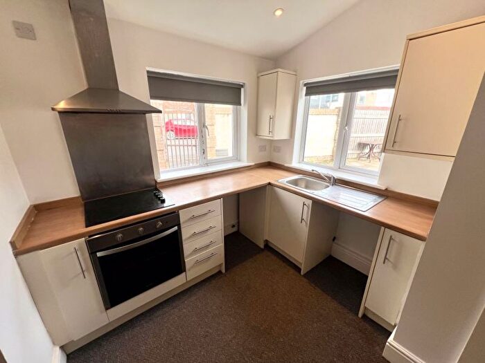 1 Bedroom Flat To Rent In Ainslie Street, Grimsby, DN32